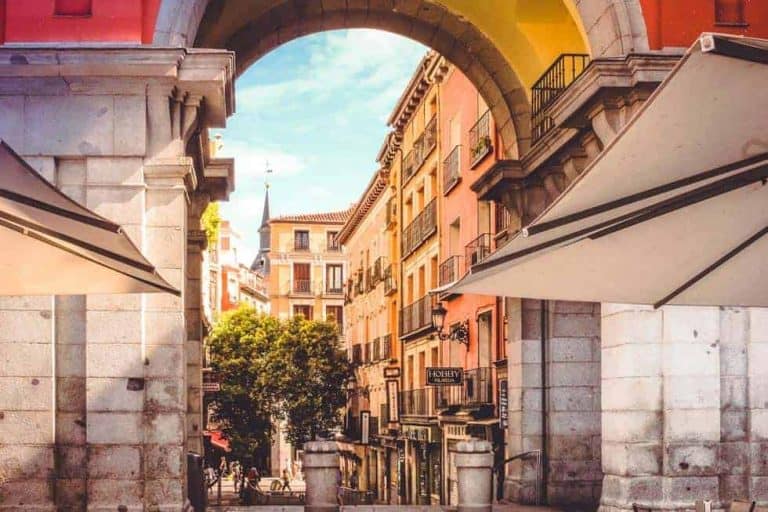 Cosa vedere a Madrid in 5, 6 o 7 giorni? Visita alla città e dintorni Cosa vedere a Madrid in 5, 6 o 7 giorni? Visita alla città e dintorni
